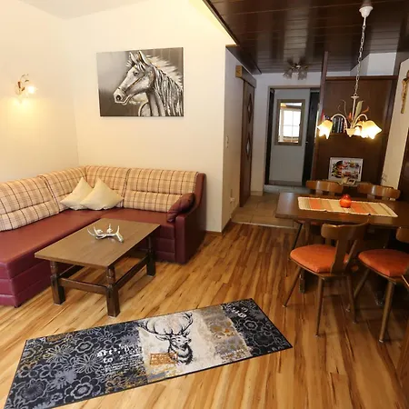 Landgasthof Schuster * Nesselwängle