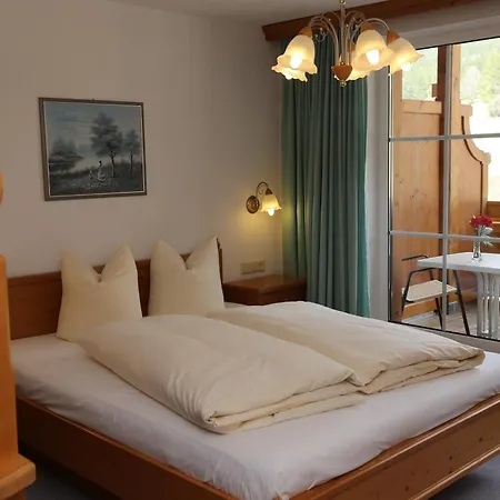 Landgasthof Schuster *